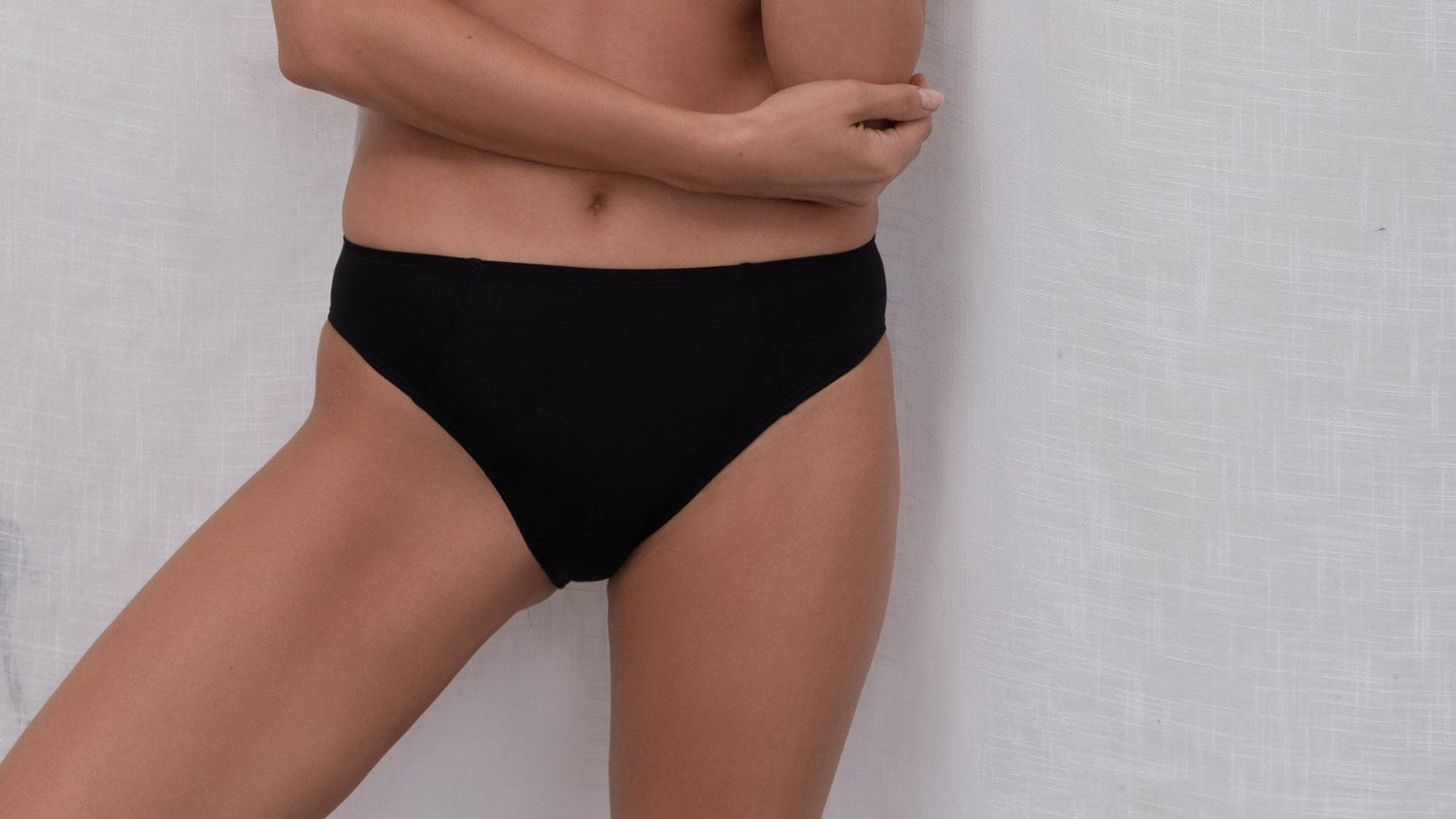 Bande High Rise with Panel Detail Black